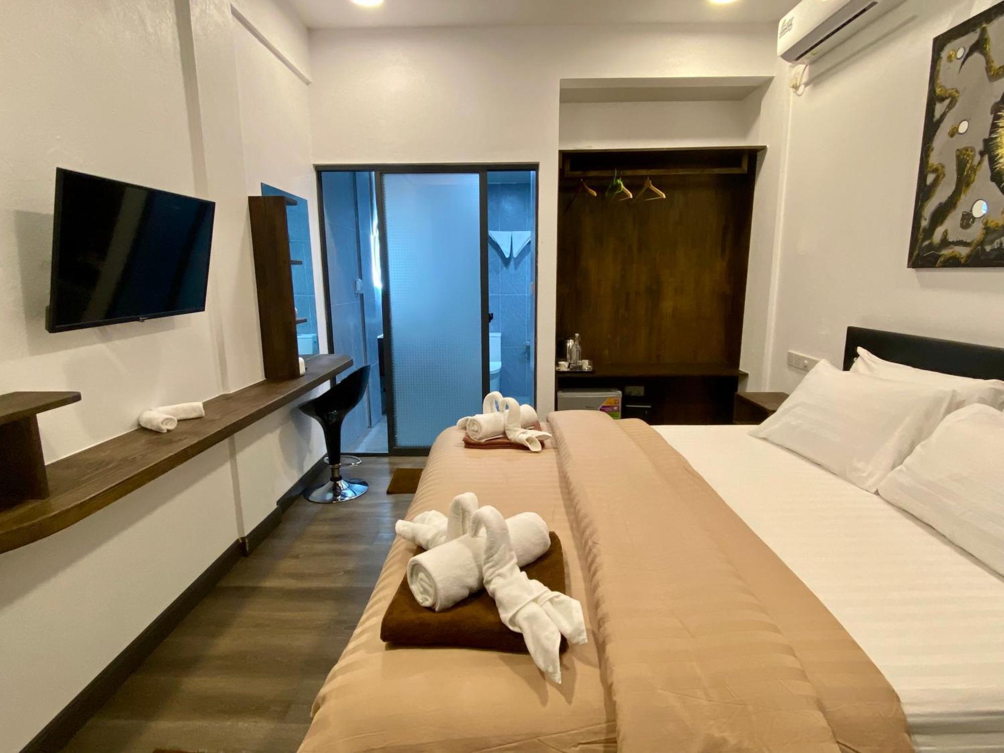 Chillax Thoddoo Hotel Exterior photo